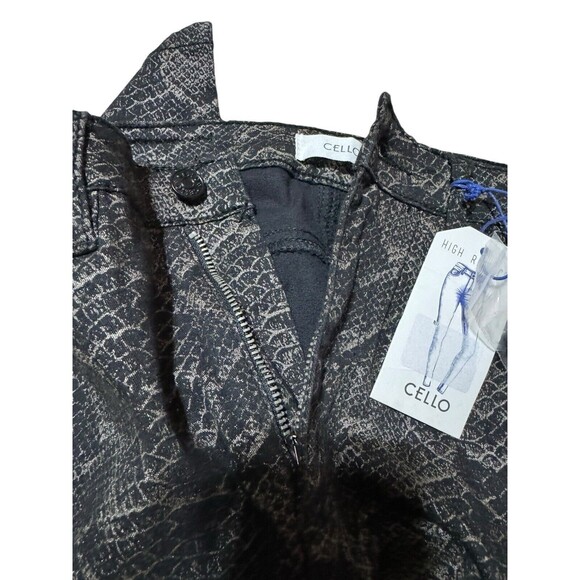 Cello Women’s High Rise Crop Snakeskin Size 1 NWT - Picture 5 of 13
